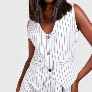 Boohoo pinstriped vest Size 10 NWT